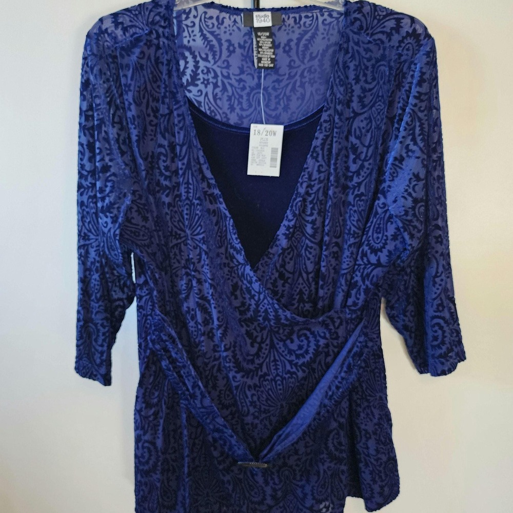 18/20W Studio 1940 blue damask design velvet ruched belted faux undershirt